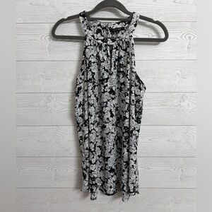 Papermoon Women’s Black & White Floral Sleeveless Blouse. Size M